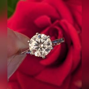 2CT Authentic Moissanite, 18k White Gold-Plated 925 sterling Silver - Size 5,7,8
